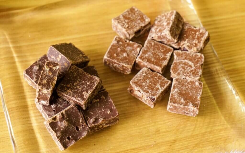 チョコレートの白いカビのようなものの正体